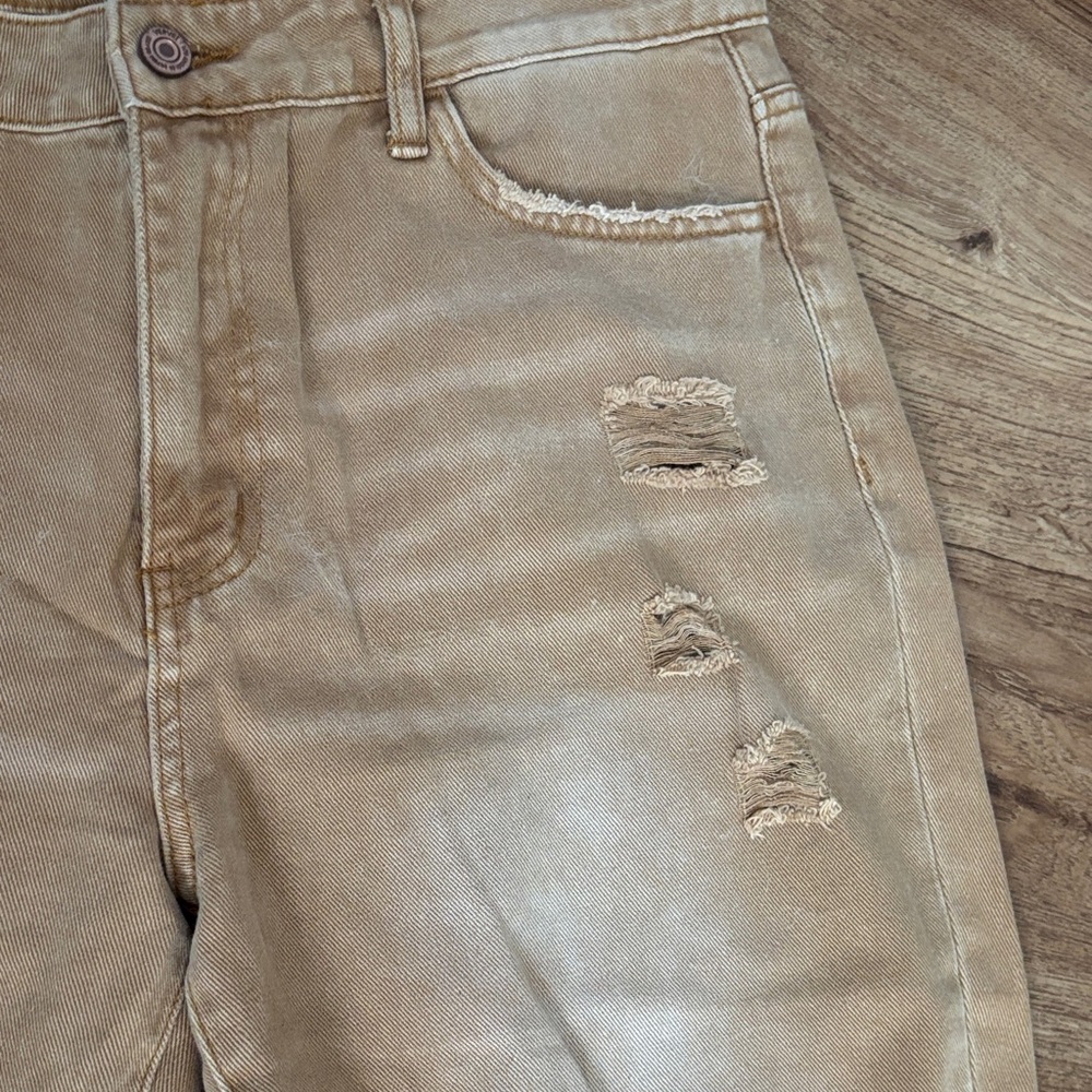 Vervet Distressed Tan Boyfriend Jeans- Size 31 - Picture 8 of 9